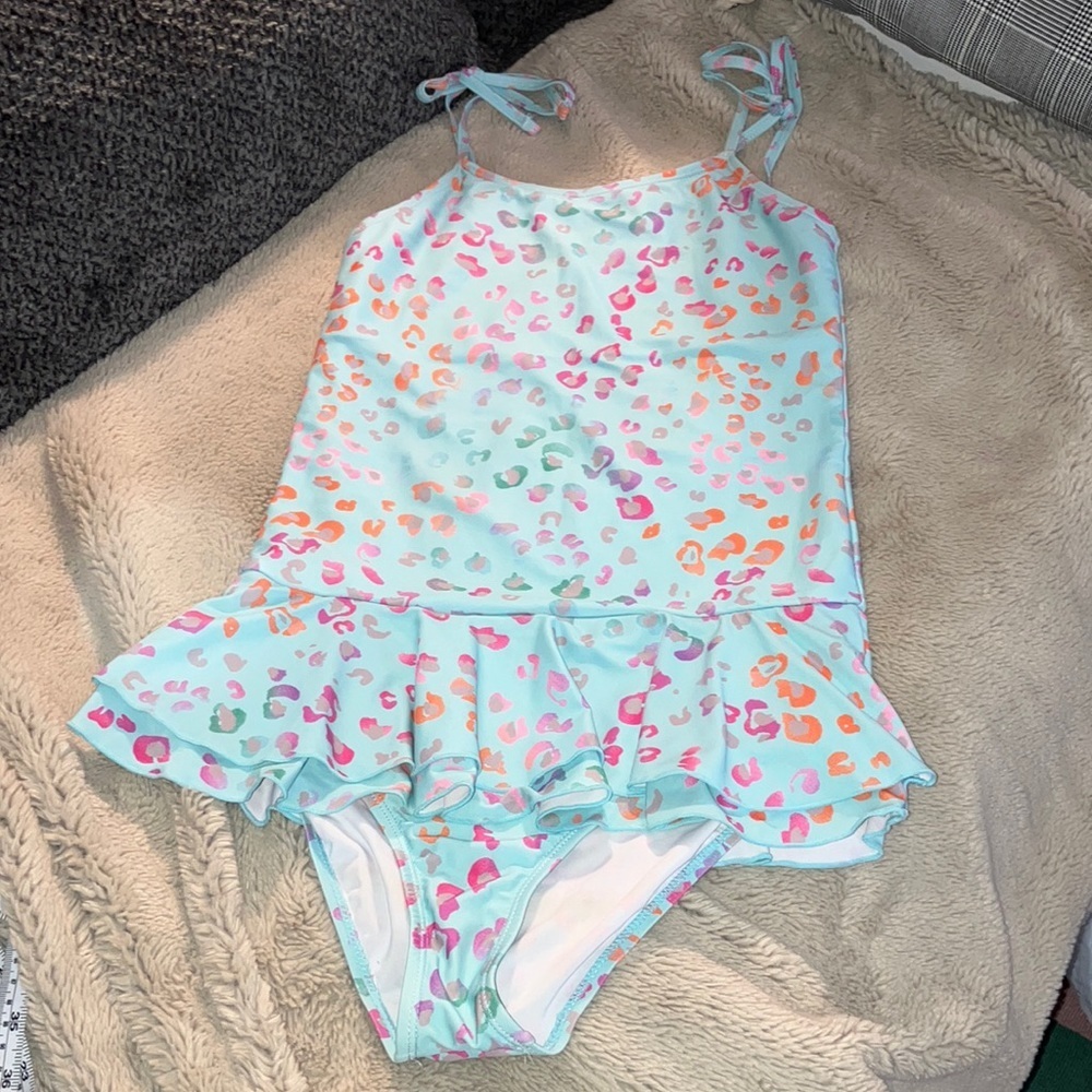 š4 for $20 Girls One Piece Swimsuit, Size 13/14